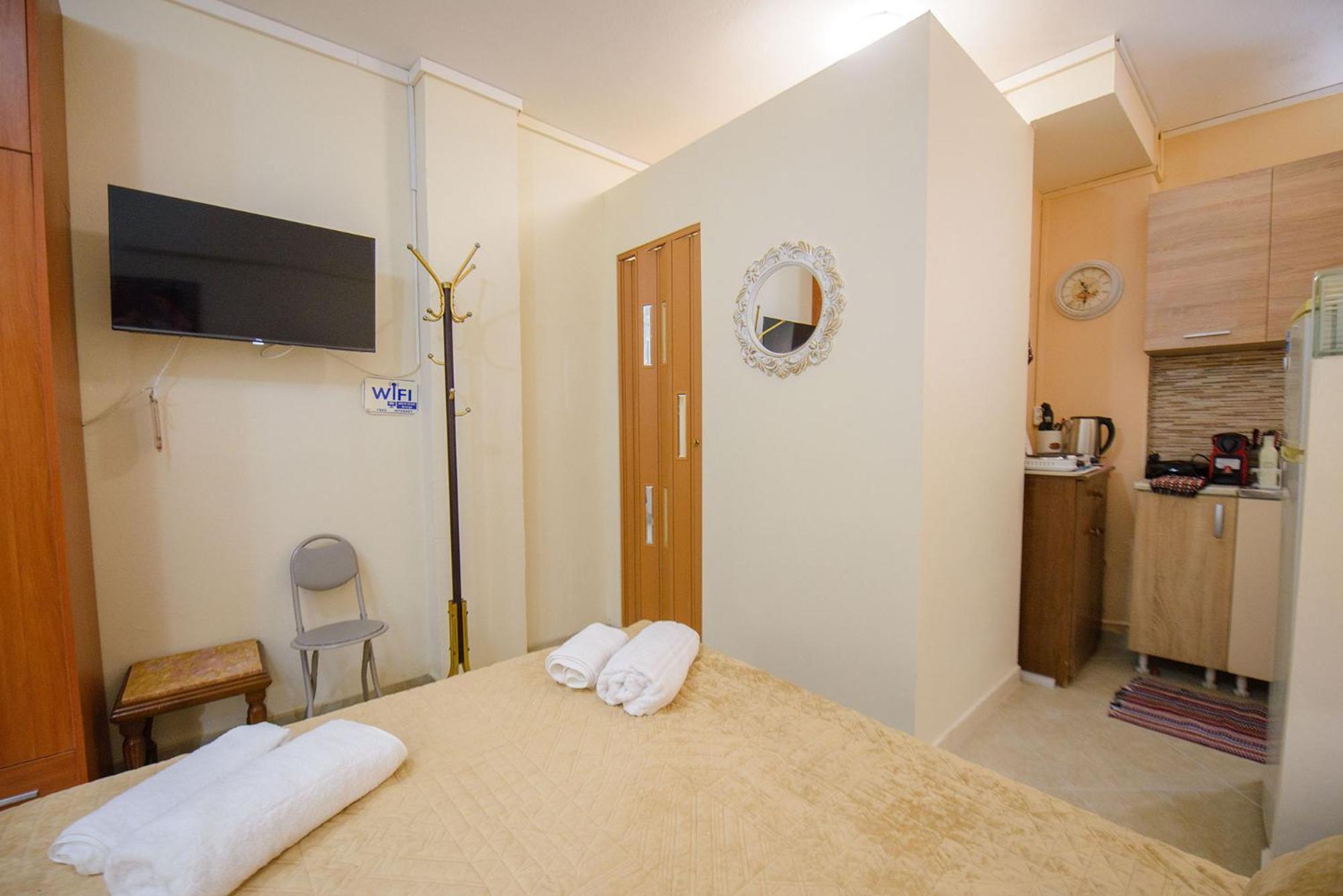 Georgia'S Studio Corfu Town Bagian luar foto